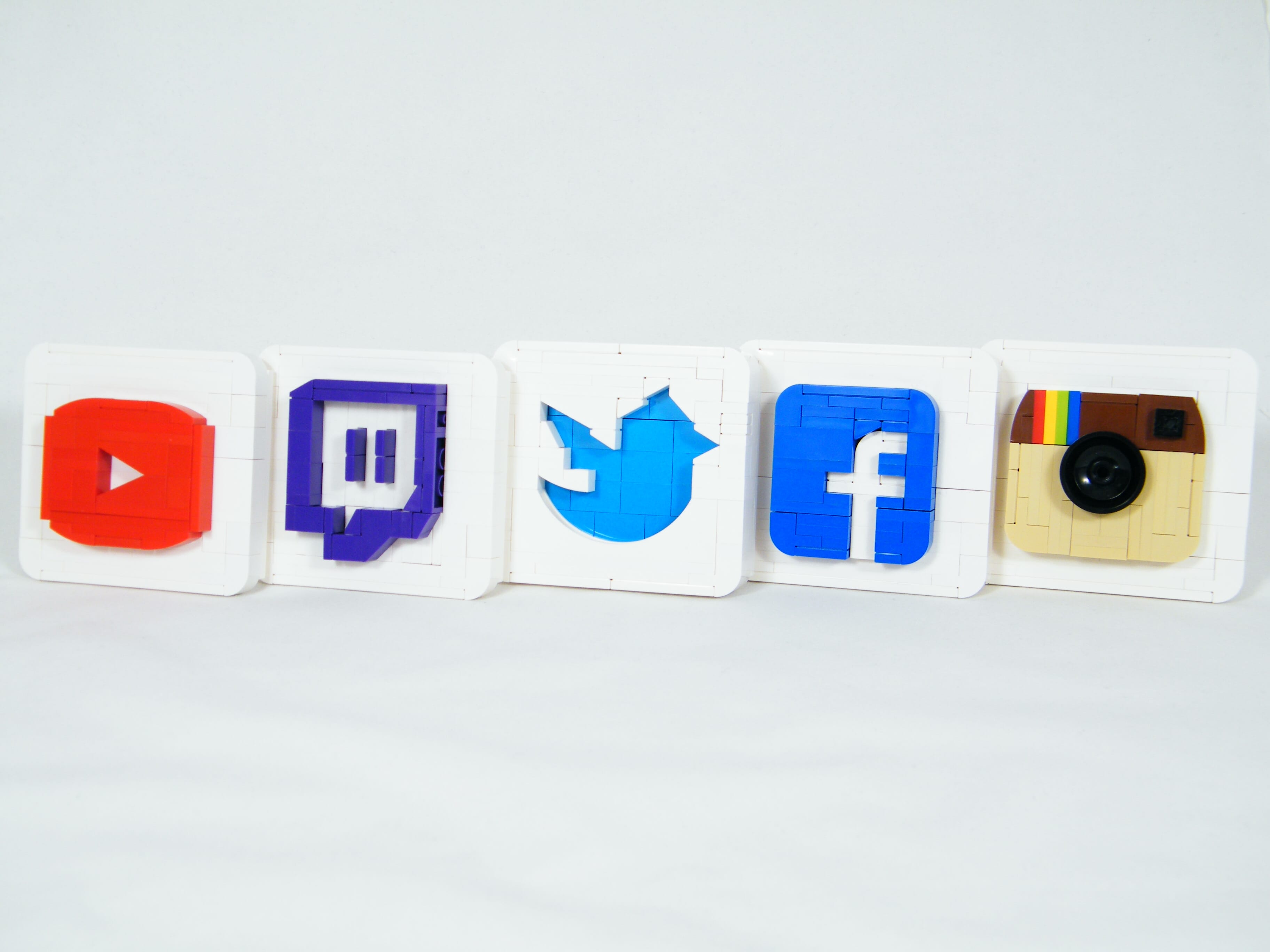 "Social Media Logos" by BrickinNick is licensed under CC BY-NC 2.0